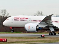 air-journal_air india 787 close