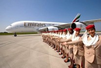 air-journal_emirates A380 hotesses