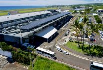 
La réouverture du trafic aéronautique commercial à l aéroport La Réunion-Roland Garros entrera en vigueur dès ce soir avec 