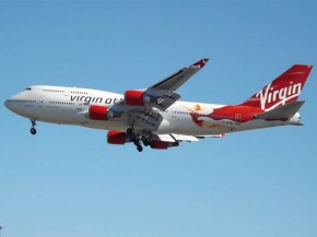 
La compagnie aérienne Virgin Atlantic a dit adieu vendredi à Londres à son dernier Boeing 747-400, victime comme chez sa rival
