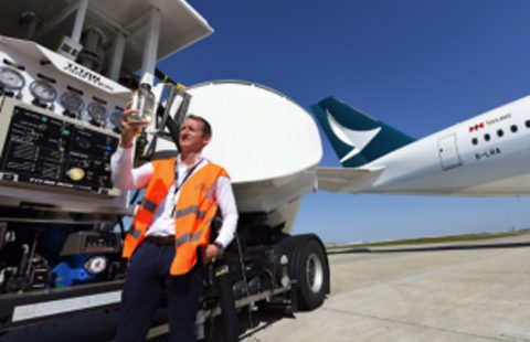 
Cathay Pacific réaffirme son engagement à atteindre zéro émission nette de carbone d ici 2050 en s engageant à utiliser du c