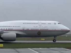 
Commandé initialement par Lufthansa en 2011 mais jamais livré, un Boeing 747-8 resté en stockage pendant plus d’une décenni