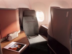 
La compagnie australienne Qantas a présenté une nouvelle suite Business destinée à une partie de ses futurs Airbus A321XLR. P