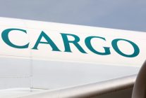 
Le groupe Cathay poursuit le renforcement de ses capacités cargo. Après avoir confirmé en mai une commande ferme de deux Airbu