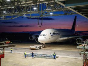 
Lufthansa vient de faire décoller son premier Airbus A380 entièrement rétrofité avec une nouvelle cabine classe Affaires, mar