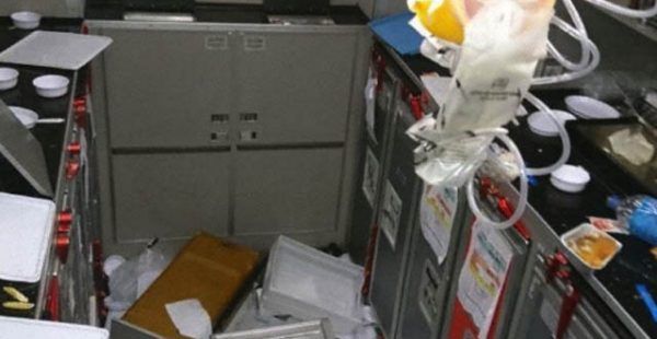 


Les turbulences en avion sont des mouvements irréguliers et imprévisibles de l air qui provoquent des secousses ou des oscill