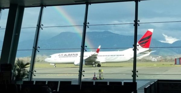 
Le transporteur national albanais Air Albania a interrompu tous ses vols depuis le 7 décembre, à la suite du désengagement de 