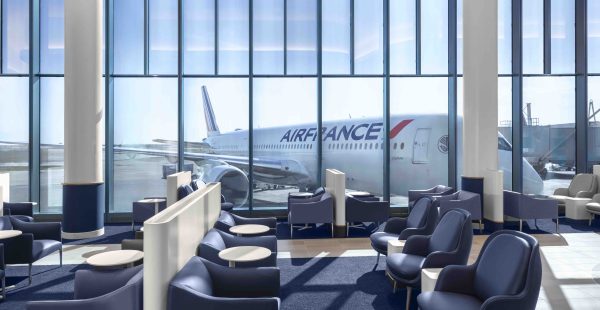 
Le 17 octobre 2025, Air France a ouvert un tout nouveau salon à l’aéroport international O’Hare de Chicago. Cet espace raff