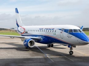 
La compagnie nigériane Air Peace a pris livraison de son premier Embraer E175, un appareil régional destiné à soutenir l’ex
