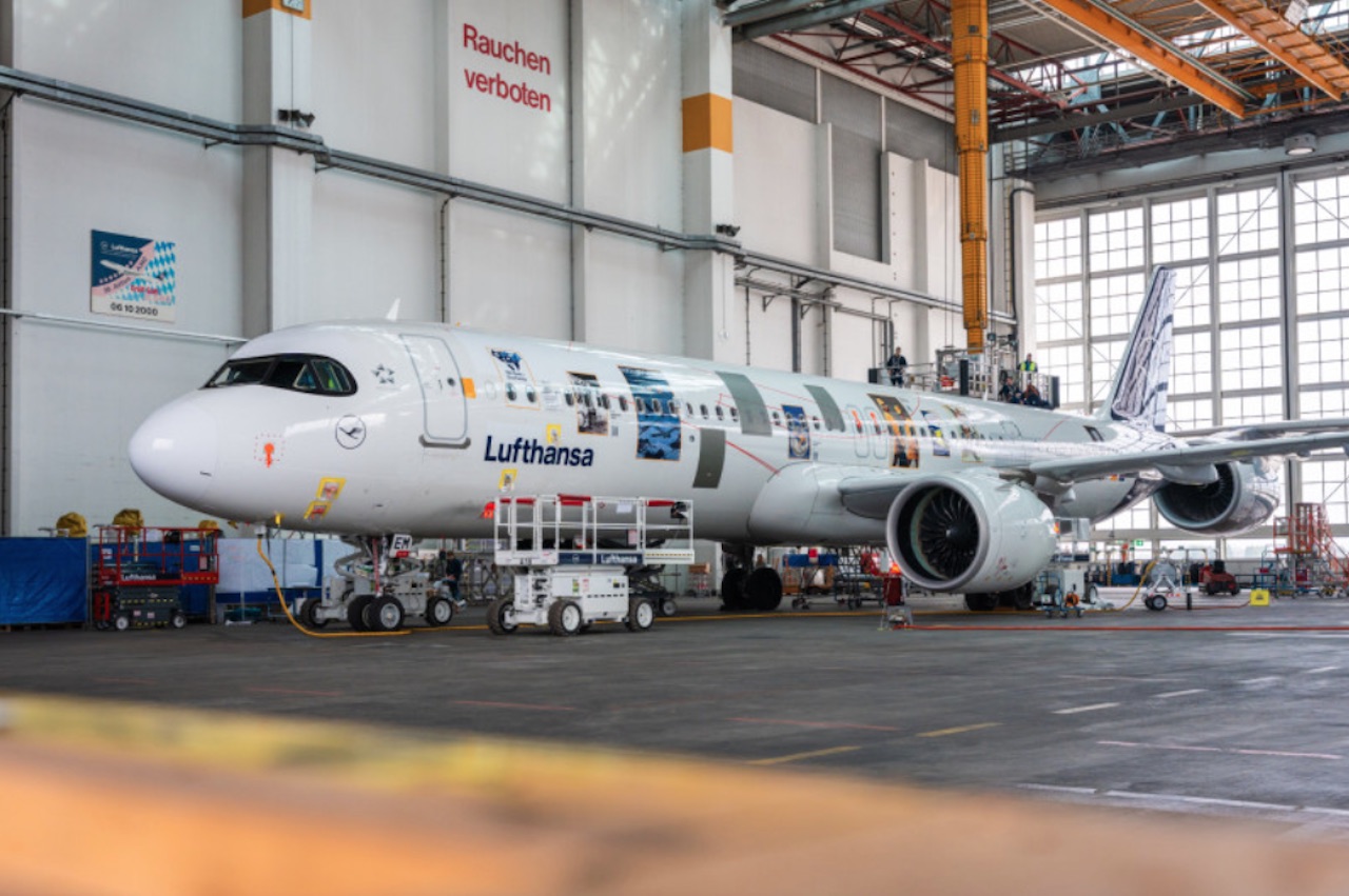 Lufthansa fait dessiner un A321neo par ses équipes pour son centenaire 1 Air Journal Lufthansa fait dessiner un A321neo par ses équipes pour son centenaire 1 Air Journal