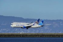 
La fin d’une image d’aviation à San Francisco : les atterrissages parallèles simultanés sur les pistes rapprochées de SFO