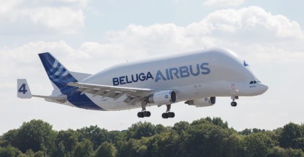 
Un Airbus BelugaST emblématique a rejoint le musée Aeroscopia à Toulouse, marquant la fin de sa carrière opérationnelle et l
