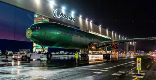 Le premier 777-9X sort de sa FAL (photos) 1 Air Journal