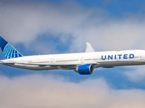 
Un Boeing 767-400 d’United Airlines, opérant le vol UA169 entre Venise (Marco Polo) et Newark Liberty International Airport, a