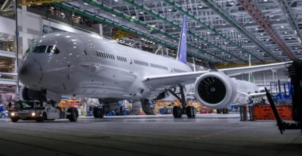 
La jeune compagnie saoudienne Riyadh Air poursuit la constitution de sa flotte en prévision de son lancement commercial. Le 14 d