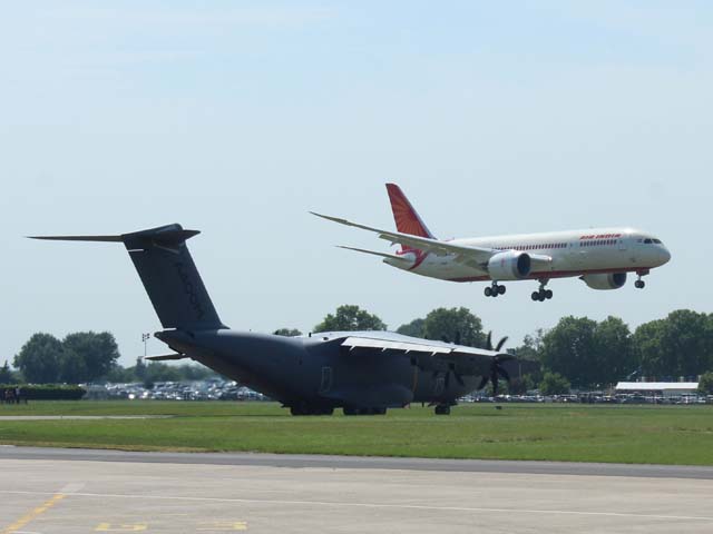 Air-journal-Bourget 2013_787 Air india