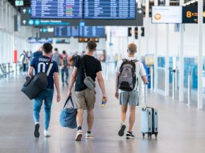 
Les passagers aériens européens pourraient enfin voir la fin du casse-tête des tailles de bagages. L’association Airlines fo