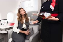 
Air France introduit pour la première fois un vin rosé effervescent sans alcool dans sa cabine La Première, avec l’arrivée 