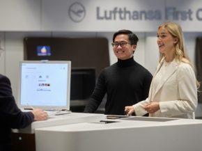 
Lufthansa renforce son positionnement haut de gamme à l aéroport de Francfort en rouvrant, le 25 novembre 2025, un espace Premi