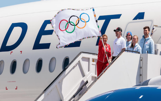 Delta célèbre l'équipe américaine et le retour des Jeux Olympiques aux États-Unis, avec sa livrée LA28 69 Air Journal
