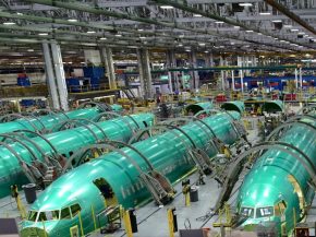 
Le constructeur américain Boeing a livré 60 avions en mai 2026, en nette progression sur un an. Portée par la montée en caden