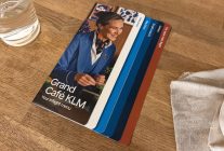 
À partir d’octobre, KLM introduira   Grand Café KLM » sur ses liaisons européennes. La compagnie néerlandaise conservera 