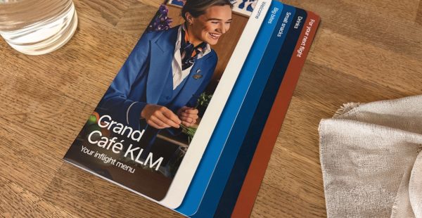 
À partir d’octobre, KLM introduira   Grand Café KLM » sur ses liaisons européennes. La compagnie néerlandaise conservera 