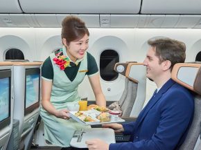 
Face à une indignation publique grandissante, la compagnie taïwanaise EVA Air a présenté ses excuses pour une erreur jugée i