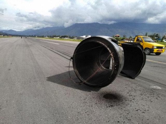 Sortie de piste pour un 737-200 en Indonésie (photos) 47 Air Journal