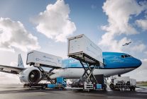 
KLM va céder 75% de sa filiale KLM Catering Services (KCS) au spécialiste mondial de la restauration aérienne gategroup, tout 