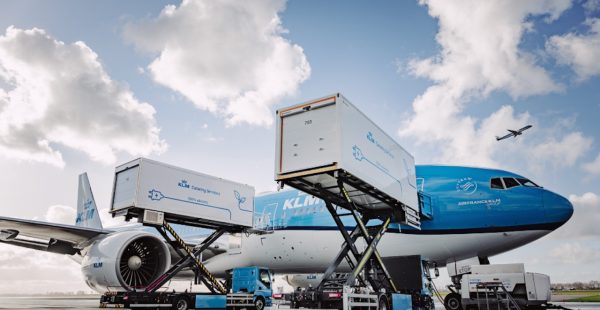 
KLM va céder 75% de sa filiale KLM Catering Services (KCS) au spécialiste mondial de la restauration aérienne gategroup, tout 