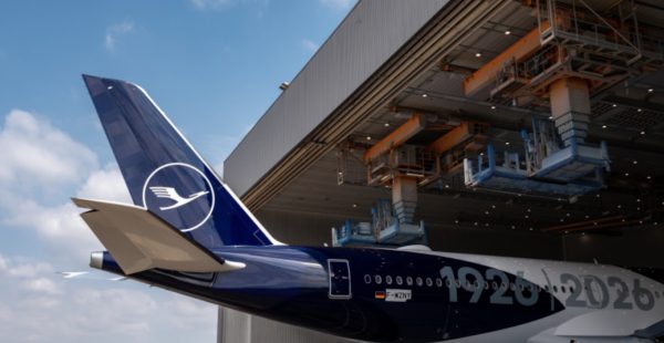 
Lufthansa vient de franchir un cap symbolique à Toulouse avec la peinture de son premier Airbus A350‑1000, immatriculé D‑AI