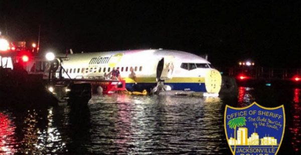 Un Boeing 737 de Miami Air International en provenance de la base aéronavale de Guantanamo Bay a fini son atterrissage, vendredi 