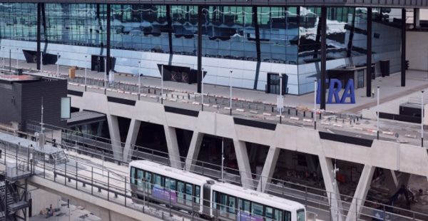 
À l’issue d’une décennie de travaux et d’inspections rigoureuses, le nouvel emblème de l’aéroport de Francfort, le Te