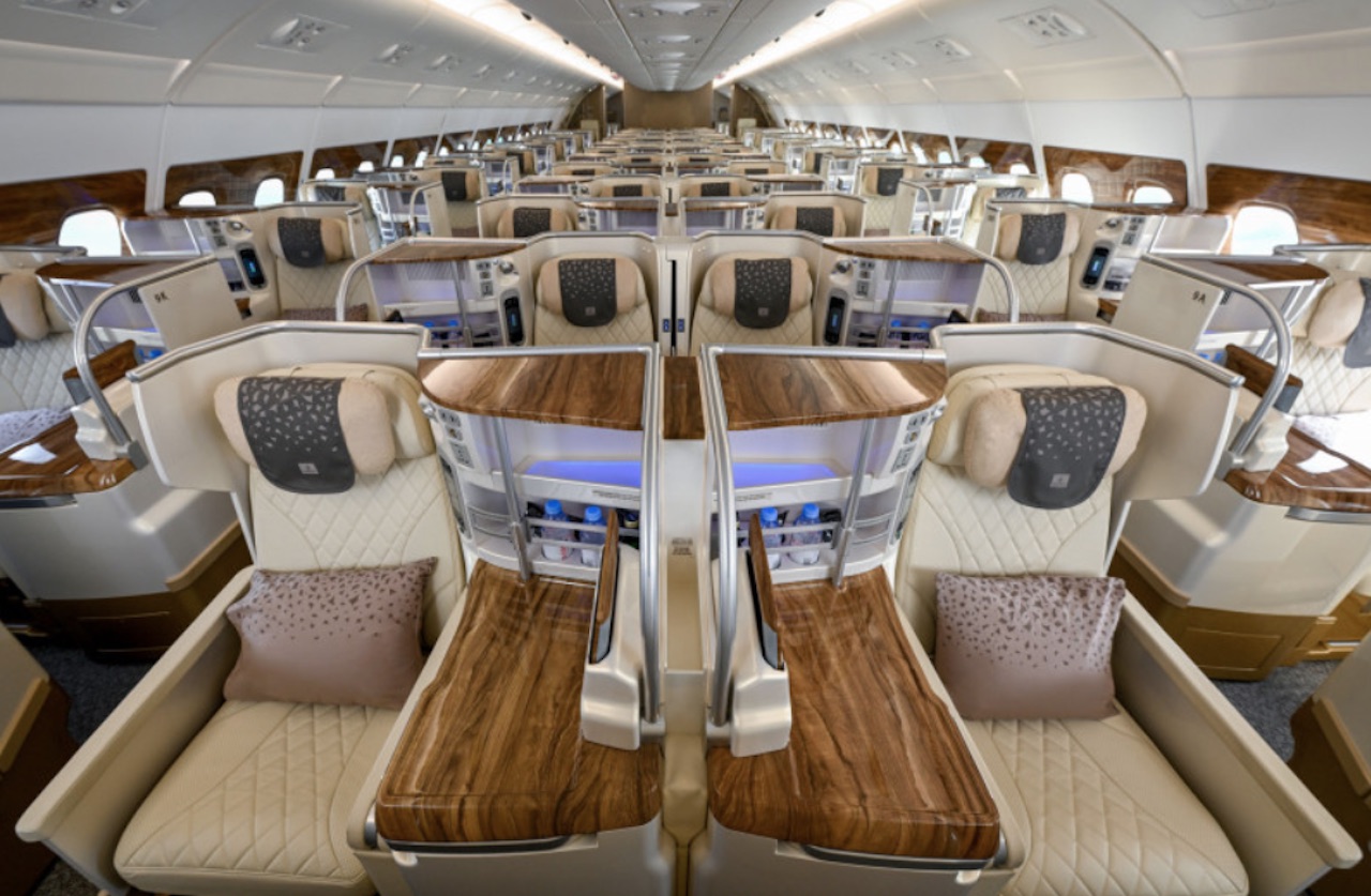 Airbus A380 et Boeing 777 : Emirates achève le rétrofit de 100 gros‑porteurs 1 Air Journal Airbus A380 et Boeing 777 : Emirates achève le rétrofit de 100 gros‑porteurs 1 Air Journal