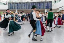 
À l’approche de la 191e Oktoberfest, l’aéroport de Munich déploie dès le début septembre une programmation bavaroise mê