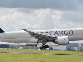 
Saudia Cargo a confirmé la commande de quatre nouveaux Boeing 777 Freighter, dont les dernières livraisons interviendront en 20