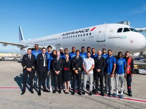 




Air France a annoncé le 25 août un nouveau partenariat avec la Fédération Française de Basket-ball (FFBB), devenant pour