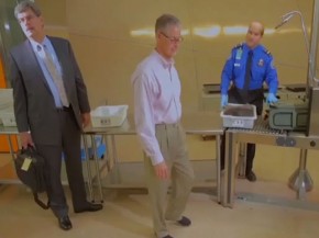 En raison du  shutdown» qui prive le personnel des aéroports américains de salaire, les contrôles à l embarquement se font a