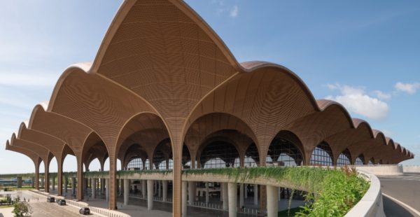 
Le Cambodge a inauguré officiellement ce lundi 20 octobre 2025 le Techo International Airport, un aéroport ultramoderne et dura