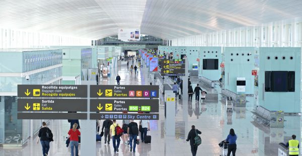 
Le gouvernement central de Madrid et les autorités de la Catalogne autonome ont conclu un accord pour agrandir l’aéroport int