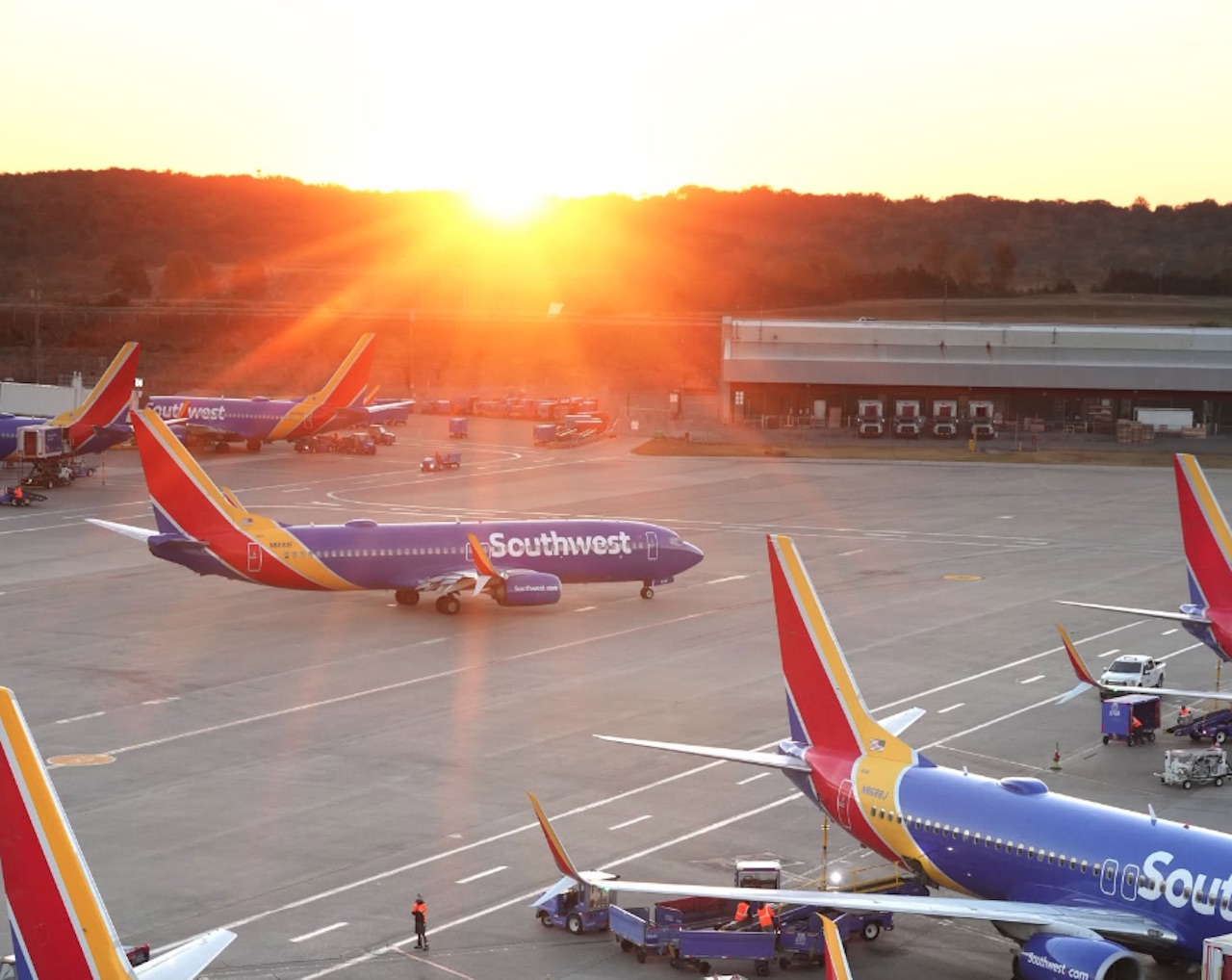 L’aéroport de Nashville pourrait devenir Dolly Parton International 1 Air Journal
