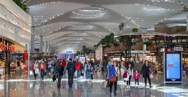 
Le marché des boutiques duty free (hors-taxe) dans les aéroports internationaux dans le monde continue de traverser une périod
