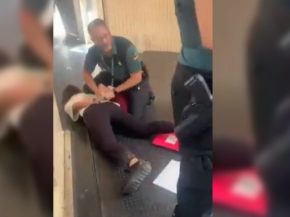 
Le 23 juillet, des enfants juifs et leurs accompagnants ont été débarqués d’un vol Vueling depuis Valence vers la France ap