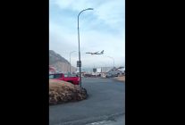 
Un commandant de bord d’Icelandair fait l’objet d’une enquête interne et a été signalé à la police après avoir effect