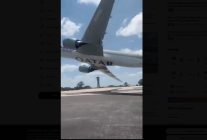 
Un Boeing 777 converti en avion cargo et destiné à Qatar Airways Cargo a effectué un passage à très basse altitude au-dessus
