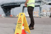 
Un ATR 72-600 de Myanmar National Airlines a été légèrement endommagé par des drones kamikazes alors qu’il embarquait ses 