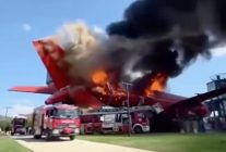 
Un Airbus A340 retiré de la flotte de Turkish Airlines a été très lourdement endommagé, vraisemblablement détruit, par un i