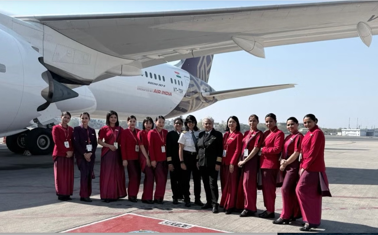 Du cockpit au contrôle des opérations : Air India met les femmes aux commandes 