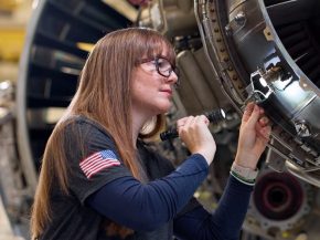 
Confronté à une demande explosive de maintenance sur ses moteurs&nbsp; GTF et aux critiques des compagnies sur les délais de r